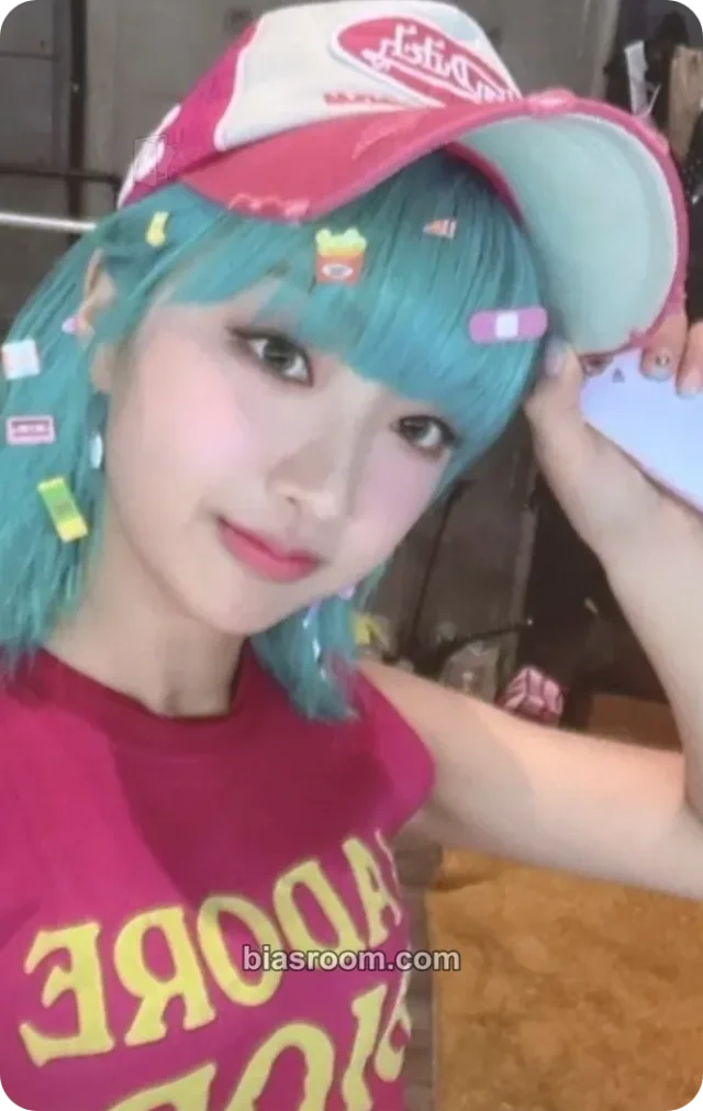 ADORA - Adora - Adorable REbirth Album album photocard