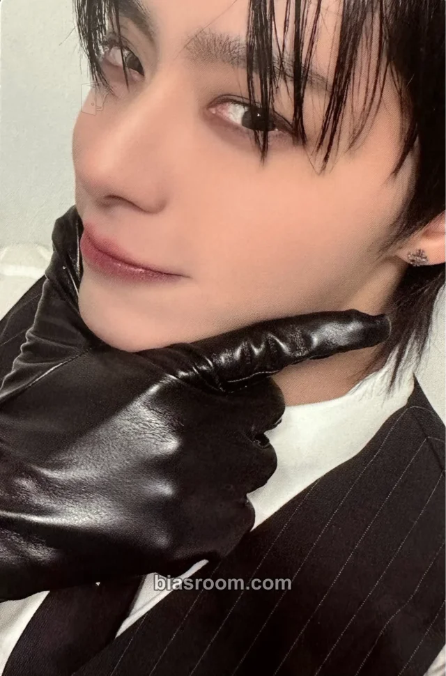 ONEUS - Hwanwoong - Radar Album pob (pre-order benefit) bizent