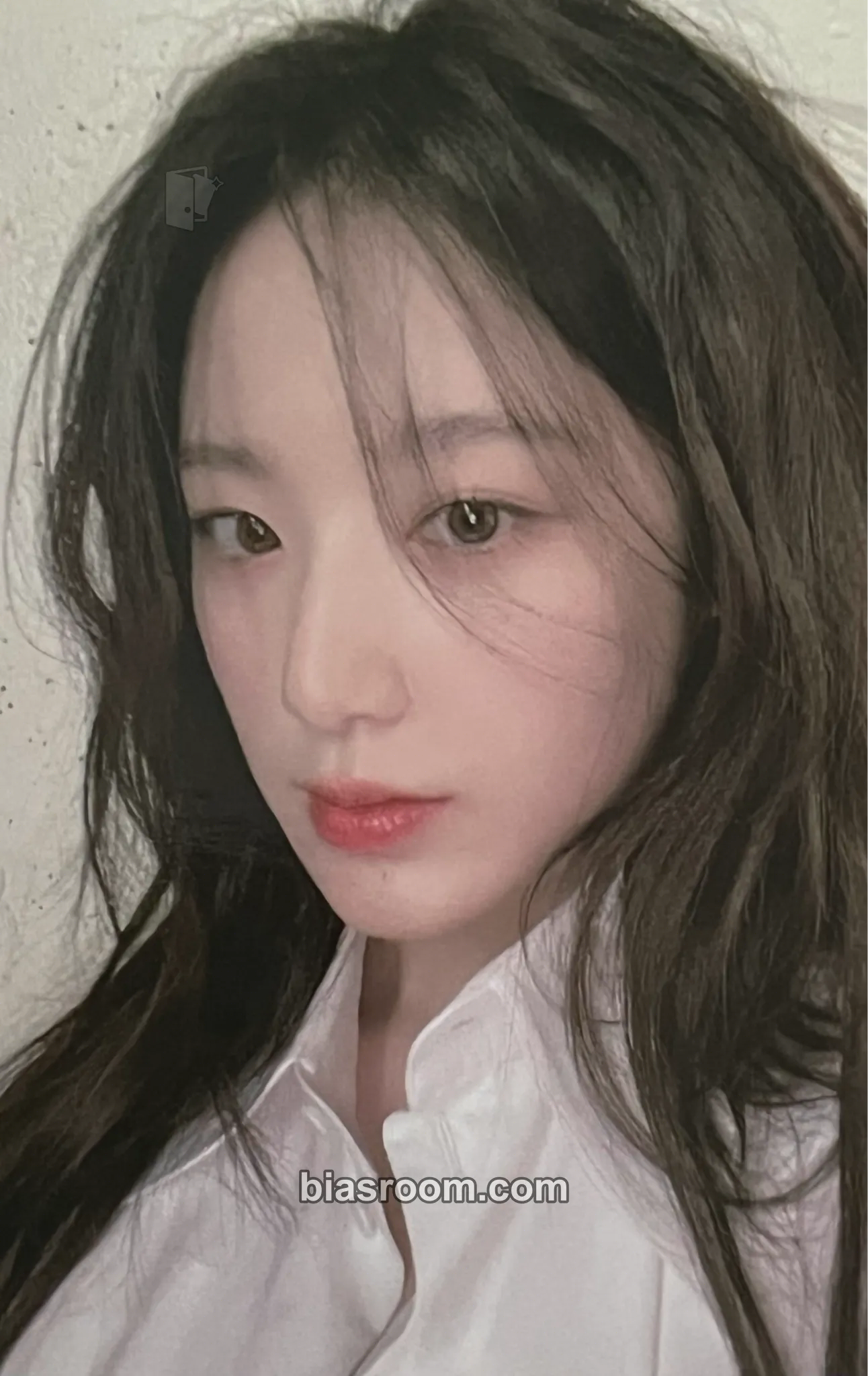 Shuhua CHIC Magazine Photocard - i-dle - i-dle K-pop photocard