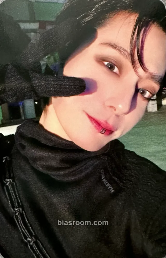 ONEUS - Hwanwoong - Radar Album broadcast week 1
