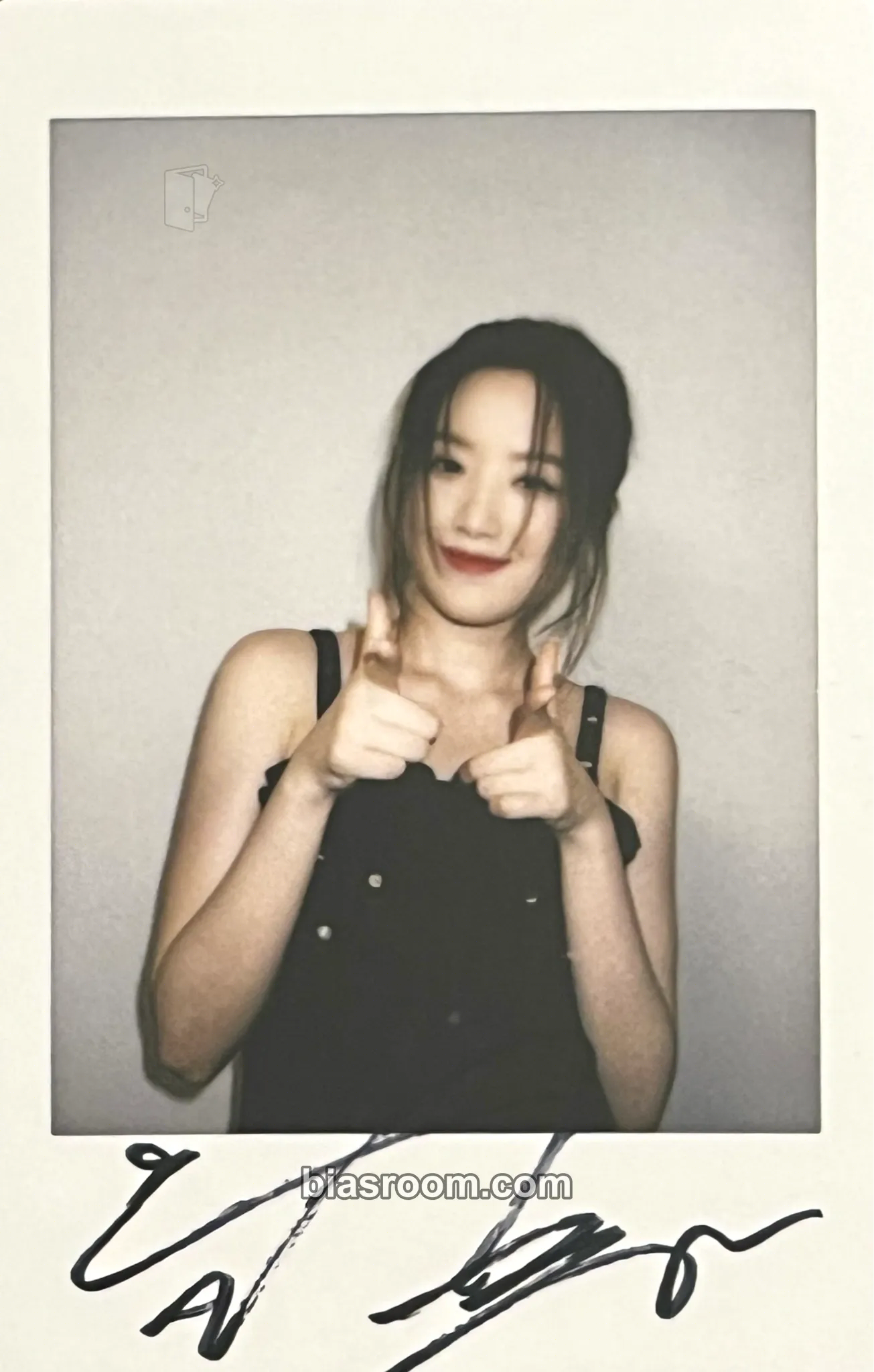 Shuhua Shuhua x Spotlight Magazine Photocard - i-dle - i-dle K-pop photocard