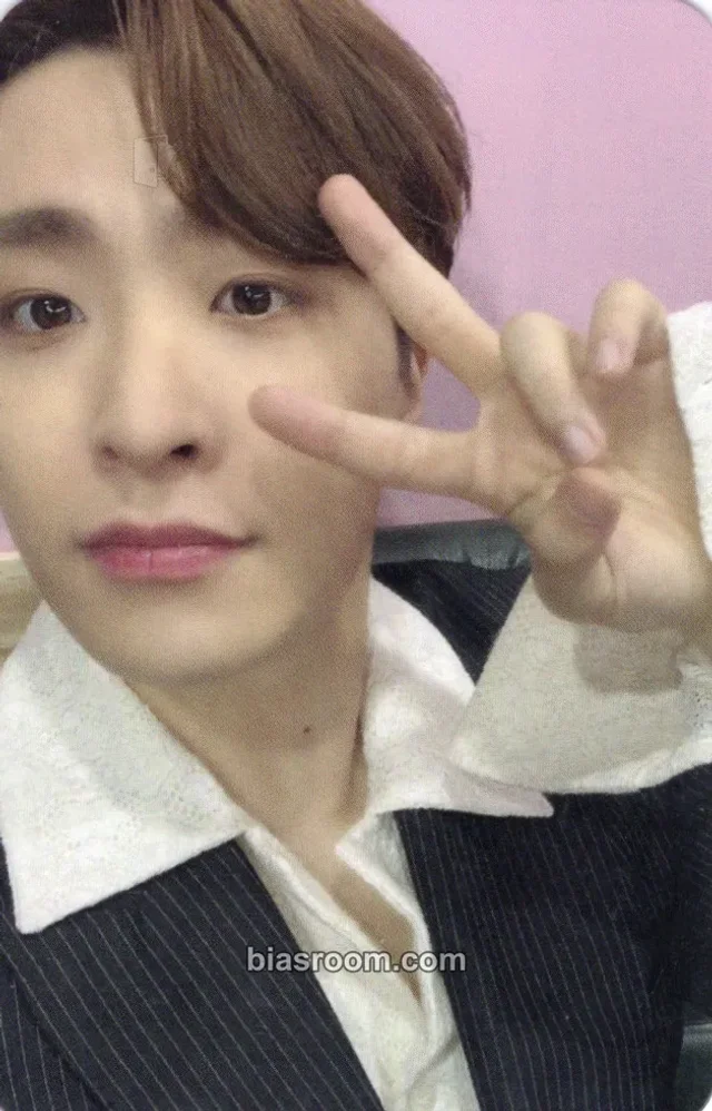GOT7 - Youngjae - SUGAR (Youngjae Solo) Album broadcast entrance / attendance benefit inkigayo solo album