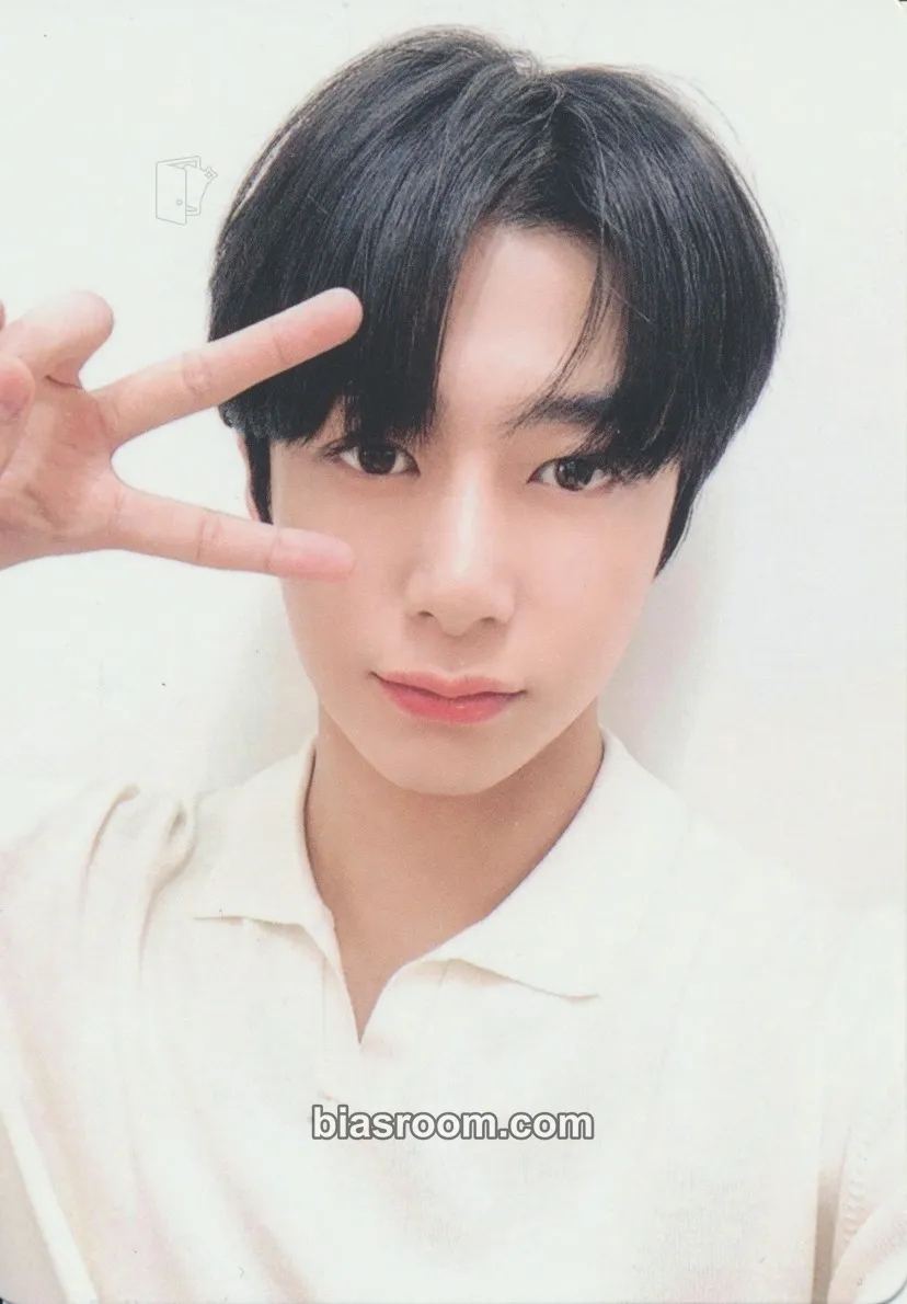 Hyungwon 2022 Season's Greetings - 365 Days with You Photocard - MONSTA X - MONSTA X K-pop photocard