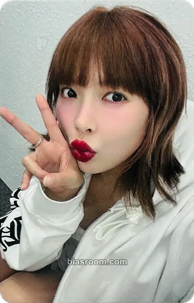 HyunA - Hyuna - Attitude Album pob (pre-order benefit) olive young