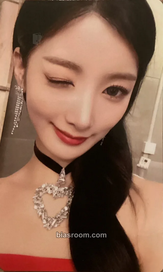 PURPLE KISS - Yuki - Dear Violet Album album photocard
