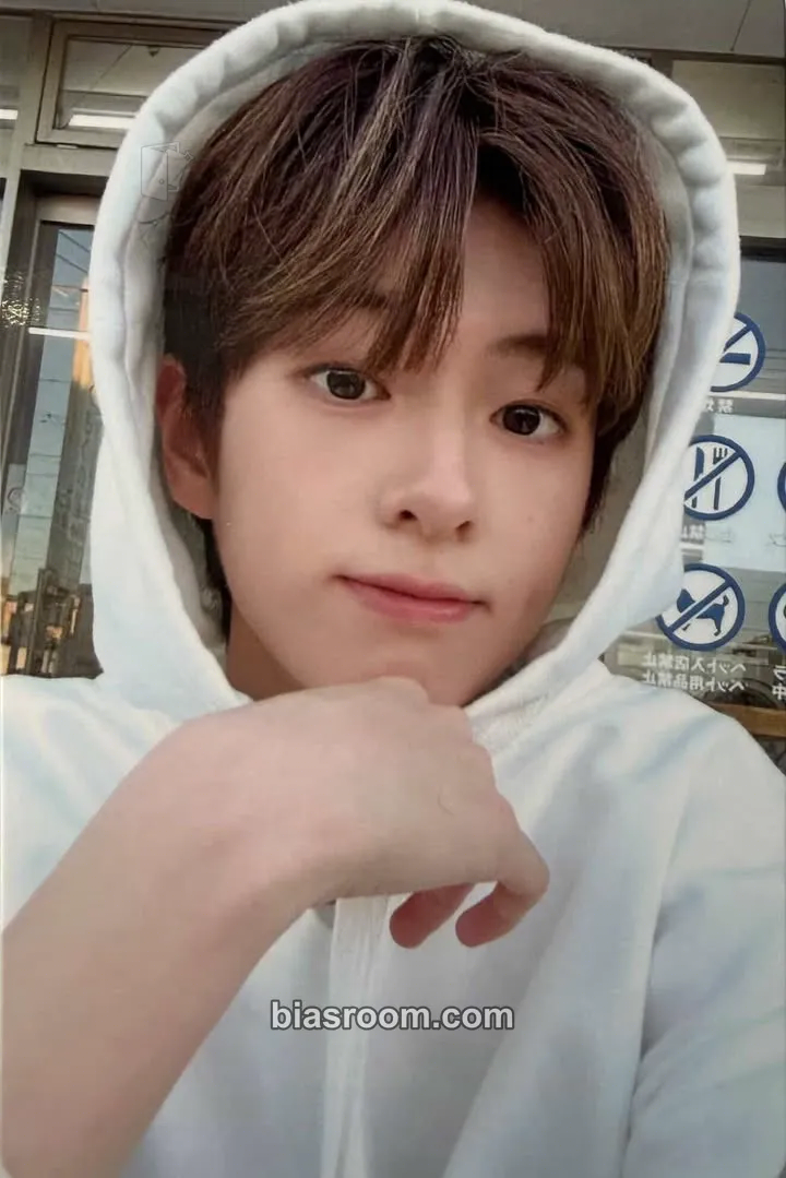 Jang Hyounjoon Only One Story Photocard - The Wind - The Wind K-pop photocard