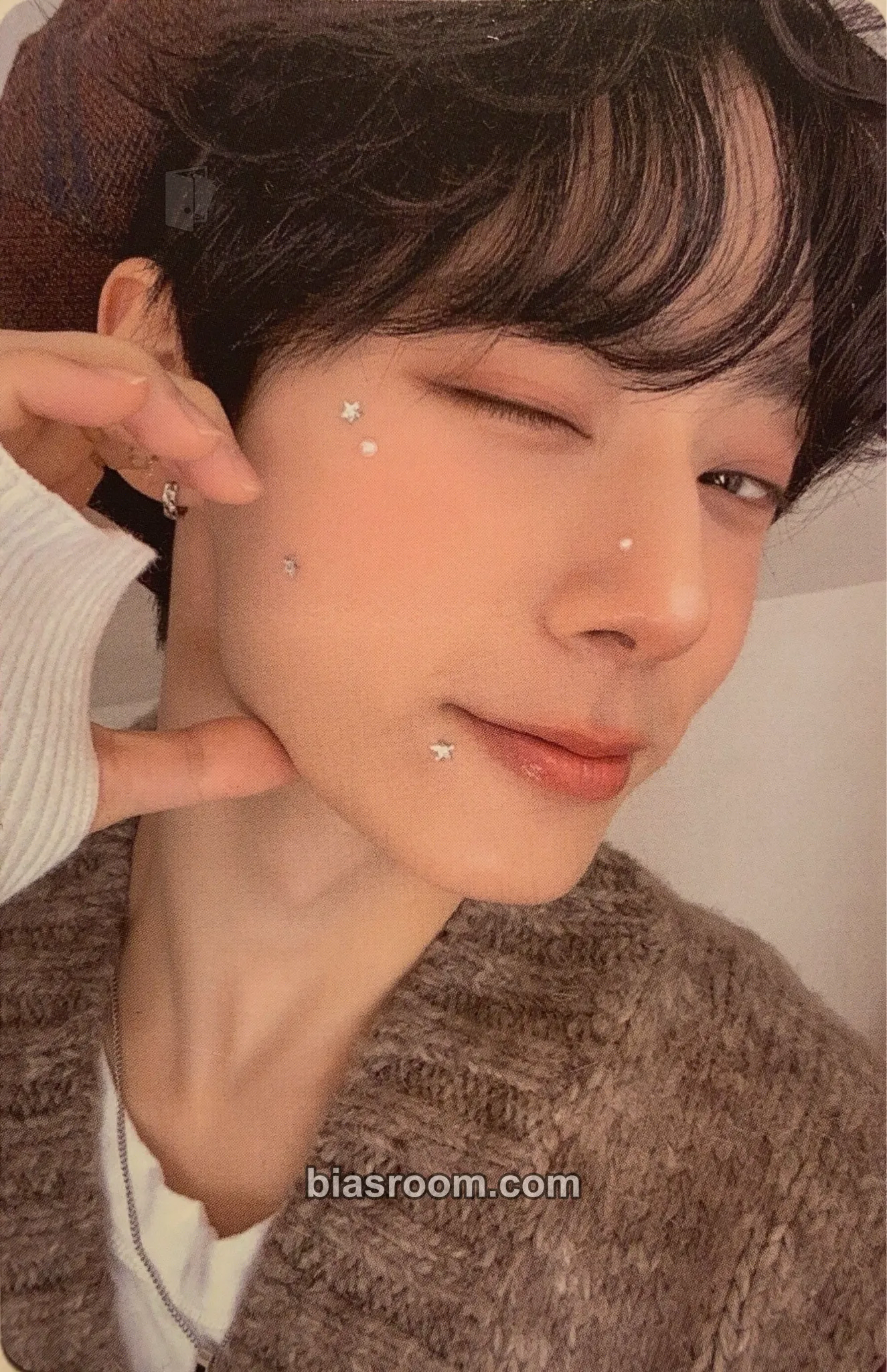 Hwanwoong Season’s Greeting 2025 - Oneus To Moon Photocard - ONEUS - ONEUS K-pop photocard