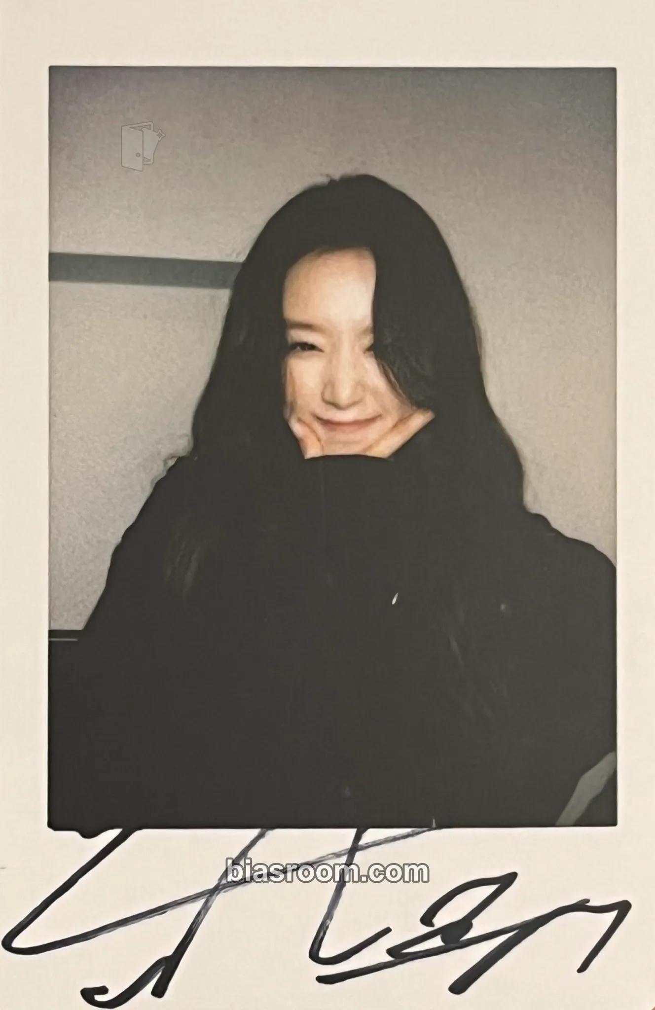 Shuhua Shuhua x Spotlight Magazine Photocard - i-dle - i-dle K-pop photocard