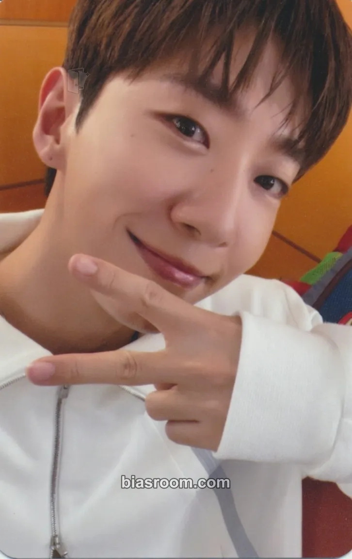 Yongguk BANG YONGGUK III EUROPE TOUR 2024 Photocard - BANG&JUNG&YOO&MOON - BANG&JUNG&YOO&MOON K-pop photocard