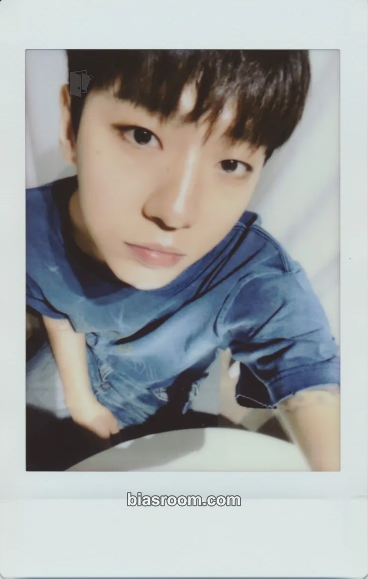 Yongguk BANG YONGGUK III EUROPE TOUR 2024 Photocard - BANG&JUNG&YOO&MOON - BANG&JUNG&YOO&MOON K-pop photocard