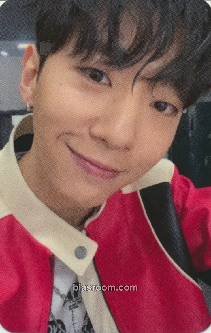 Yongguk The Colors of Bang Yong Guk Europe Tour Photocard - BANG&JUNG&YOO&MOON - BANG&JUNG&YOO&MOON K-pop photocard