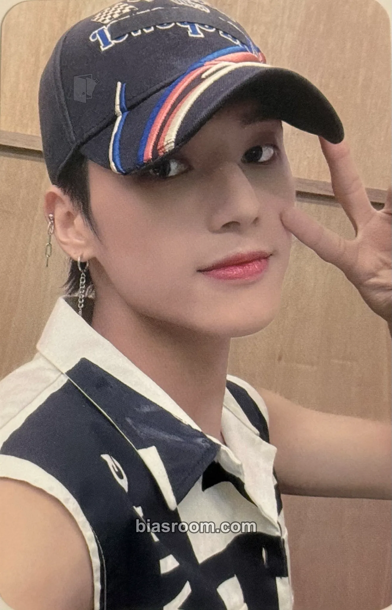 Wooyoung THE WORLD EP.1 : MOVEMENT Photocard - ATEEZ - ATEEZ K-pop photocard