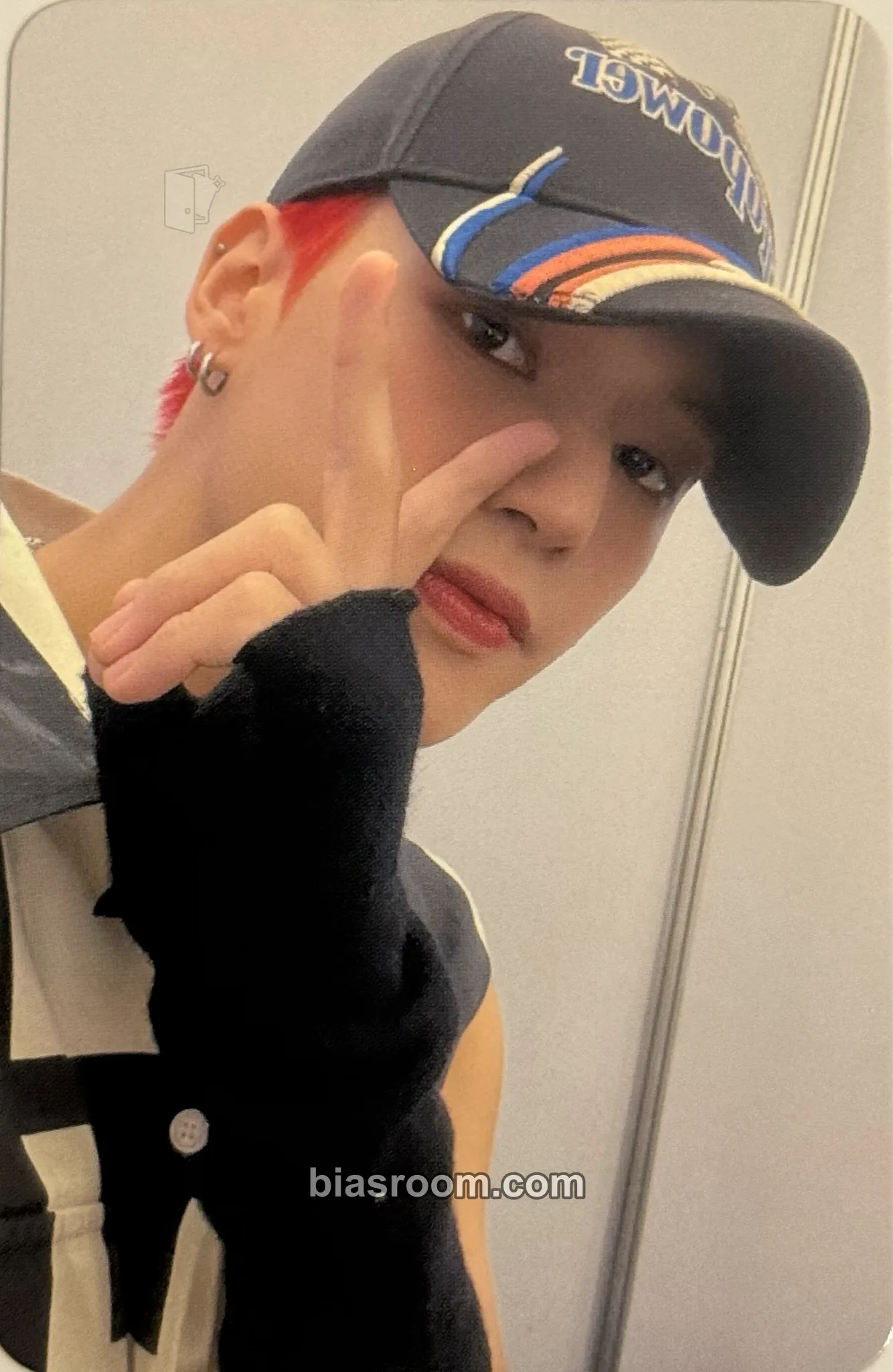 Wooyoung THE WORLD EP.1 : MOVEMENT Photocard - ATEEZ - ATEEZ K-pop photocard