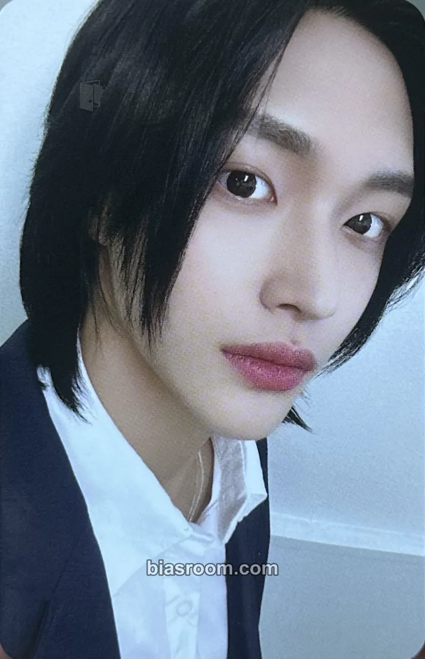 Wonbin RIIZE UP Pop-up Photocard - RIIZE - RIIZE K-pop photocard