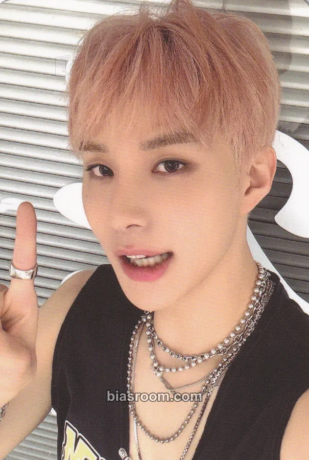 Jungwoo WALK MD Photocard - NCT 127 - NCT 127 K-pop photocard