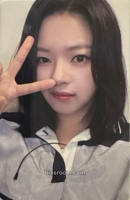 Jeongyeon THIS IS FOR Photocard - TWICE - TWICE K-pop photocard