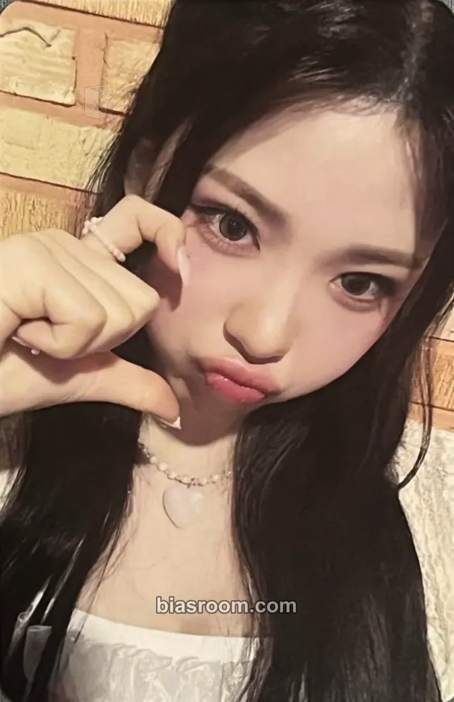 Zena Re:Scene Photocard - RESCENE - RESCENE K-pop photocard