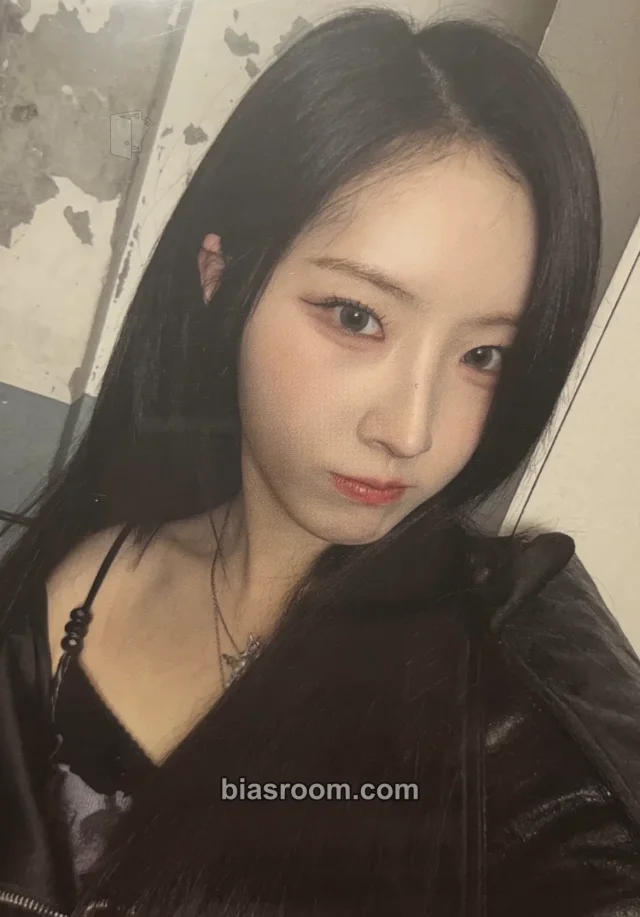 ARTMS - HaSeul - Club Icarus Album whosfan XL photocard