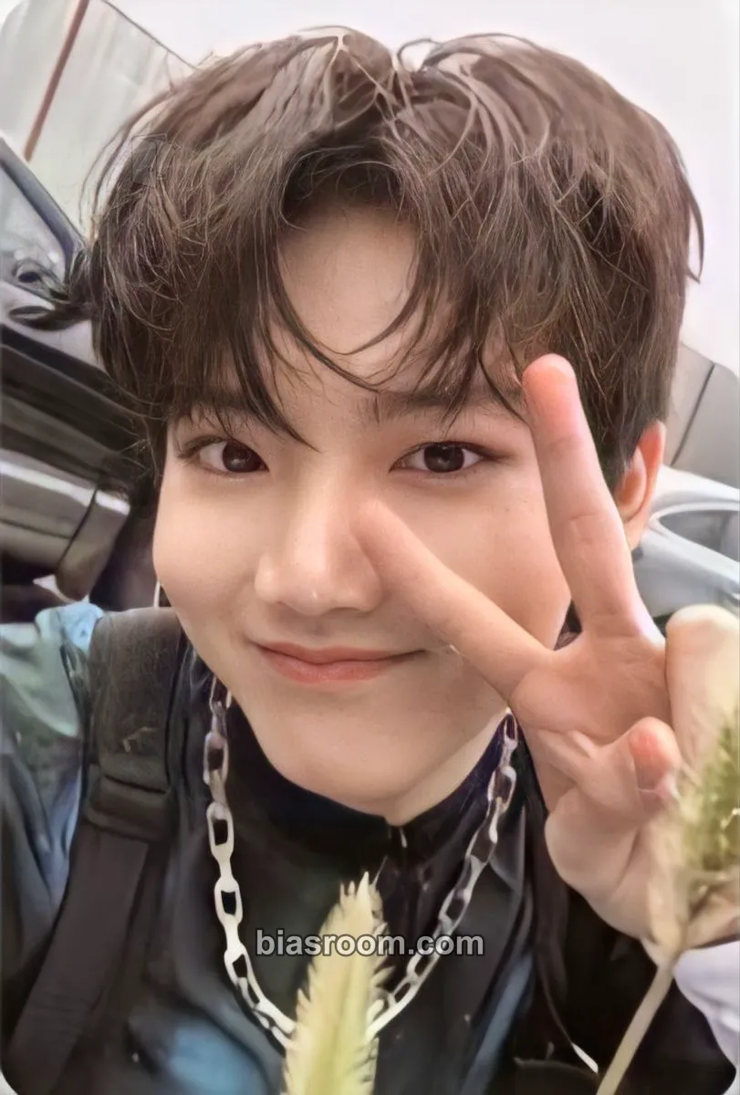 Junkyu THE FIRST STEP: CHAPTER ONE Photocard - TREASURE - TREASURE K-pop photocard