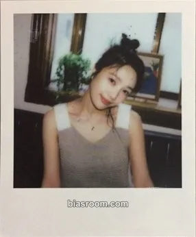Joy JOY: HELLO Photocard - Red Velvet - Red Velvet K-pop photocard