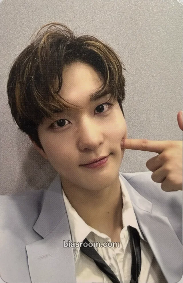 FANTASY BOYS  - Kim Wooseok  - NEW TOMORROW  Album B version