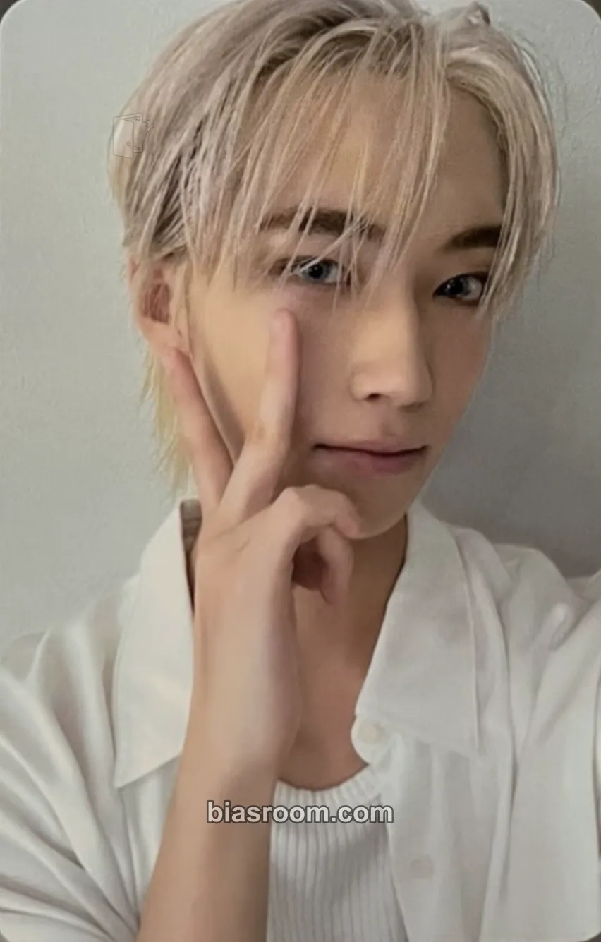 Yunhu Louder Than Ever Photocard - NEWBEAT - NEWBEAT K-pop photocard