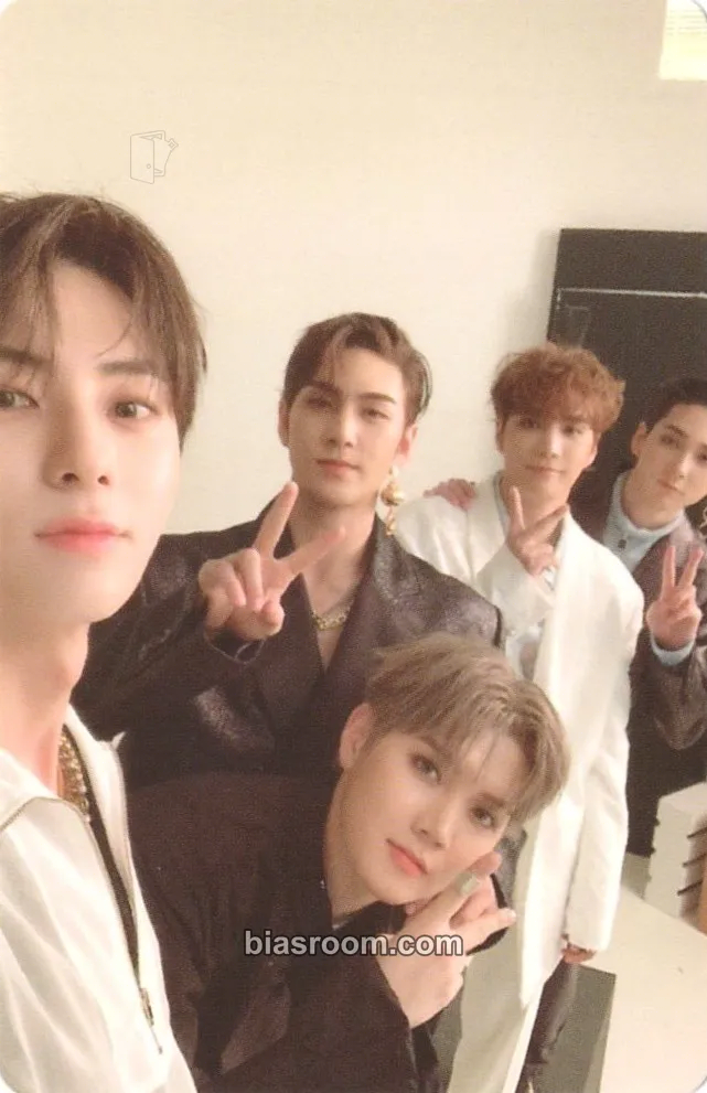 Romanticize Photocard - NU'EST - NU'EST K-pop photocard