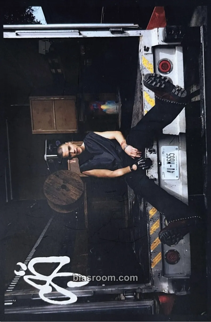 Drew Experiencia HYBE Photocard - Santos Bravos - Santos Bravos K-pop photocard