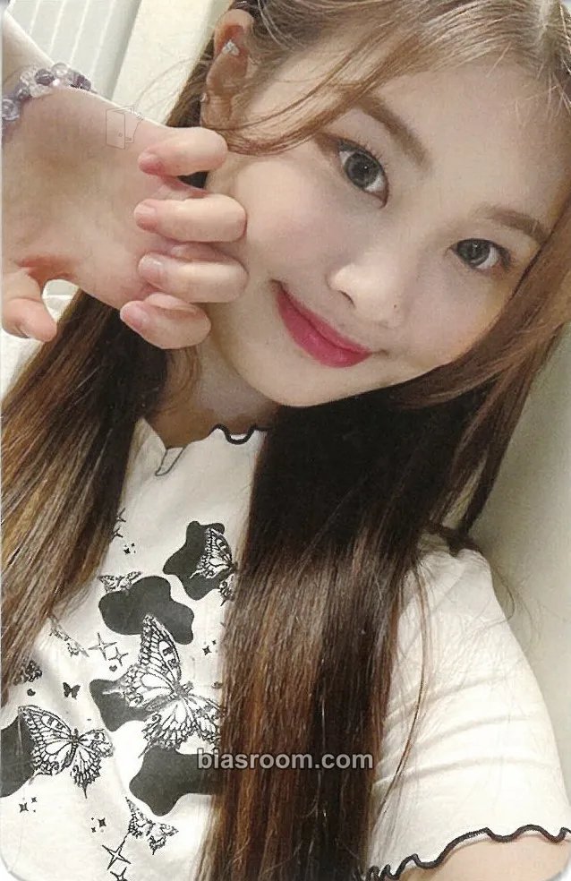 Swan HIDE & SEEK Photocard - PURPLE KISS - PURPLE KISS K-pop photocard