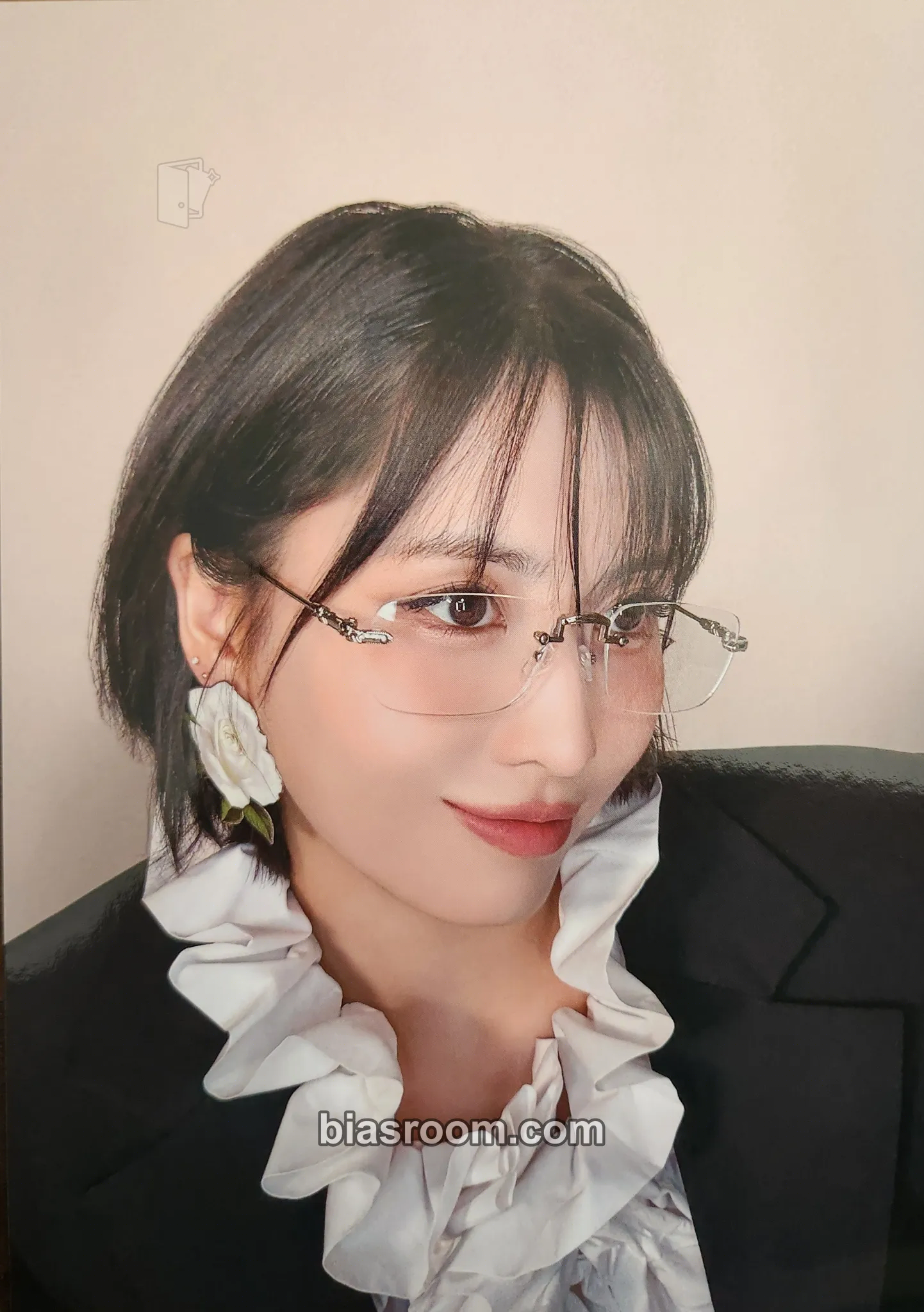 Momo PLAY Photocard - TWICE - TWICE K-pop photocard