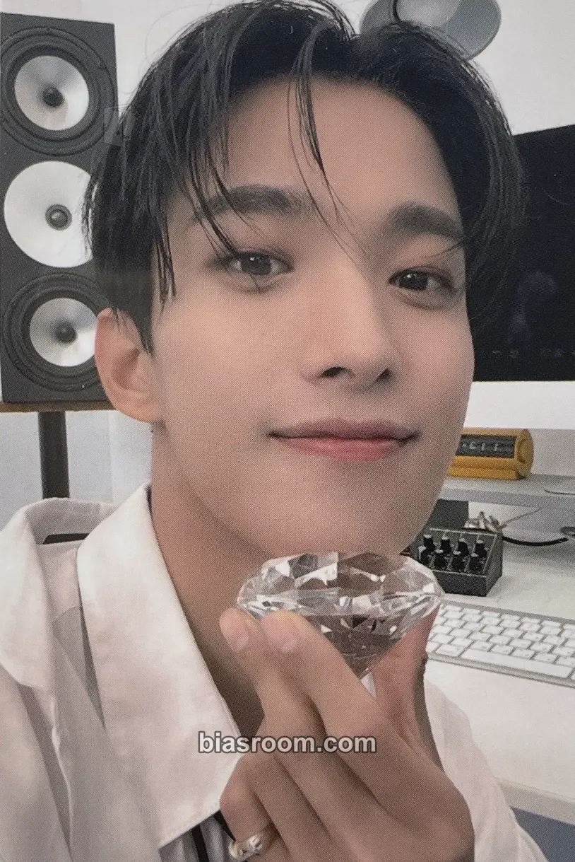 DK 17 IS RIGHT HERE Photocard - SEVENTEEN - SEVENTEEN K-pop photocard