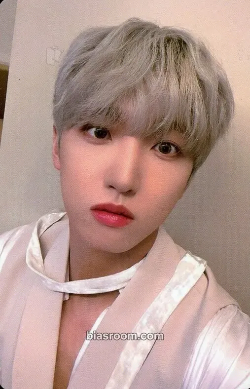Novella Photocard - UP10TION - UP10TION K-pop photocard