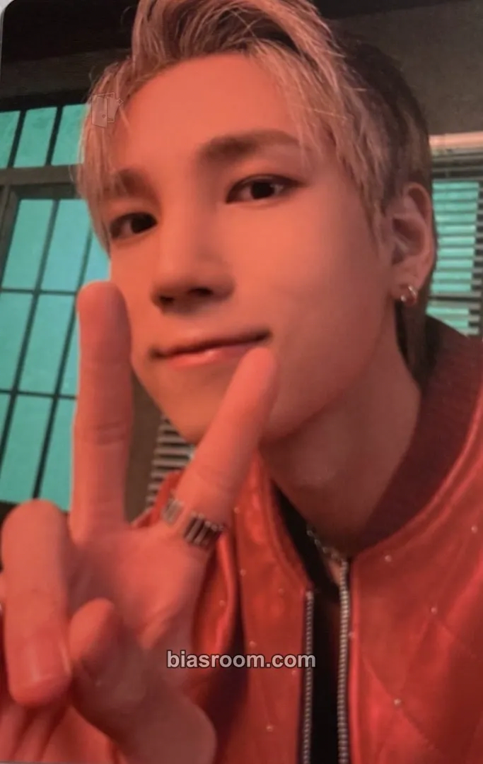 Sungkook CAPTURE THE FLAG Photocard - VANNER - VANNER K-pop photocard