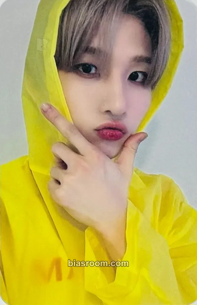 Yeonwoo NOWHERE Photocard - NOWZ - NOWZ K-pop photocard