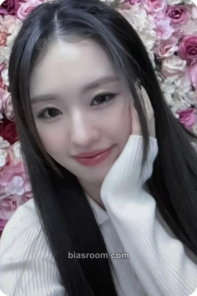 ILY:1 - Hana - A Dream Of ILY:1 Album jump up fansign