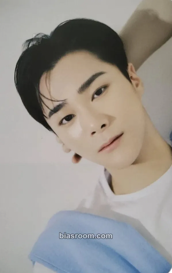 Moonbin Moonbin X JAYJUN Cosmetics Photocard - ASTRO - ASTRO K-pop photocard
