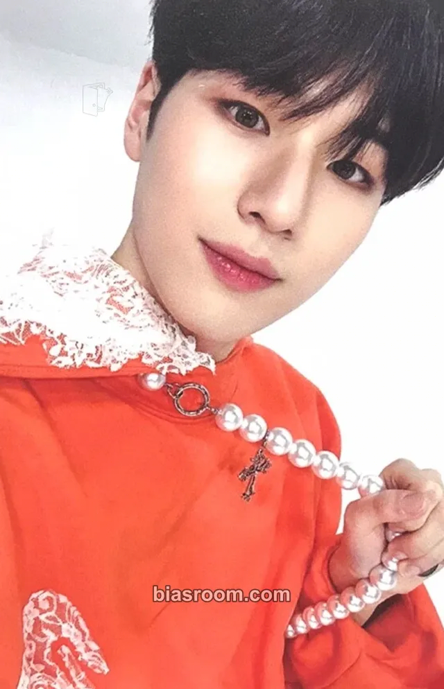 Yoonsung 8TURNRISE Photocard - 8TURN - 8TURN K-pop photocard