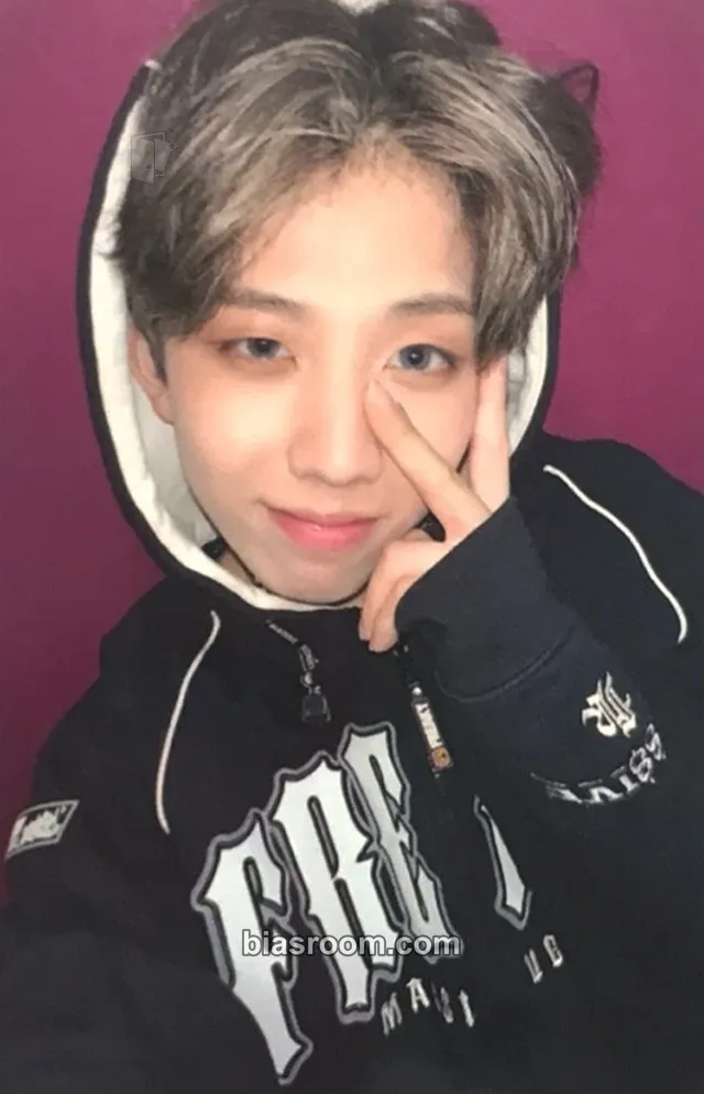 Yungyu 8TURNRISE Photocard - 8TURN - 8TURN K-pop photocard