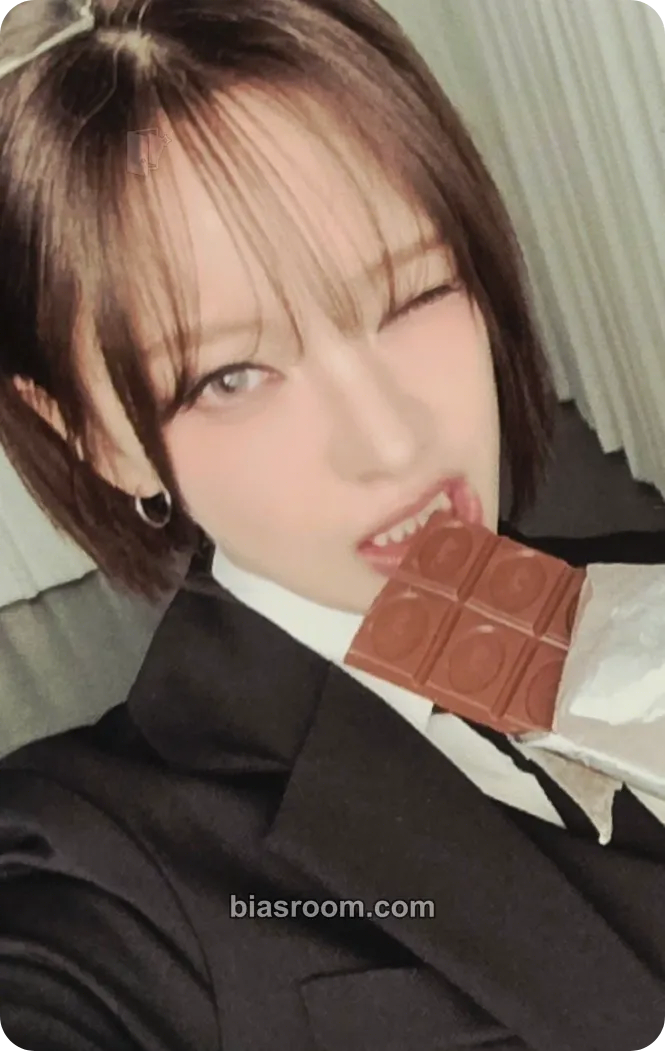 Moon Sua The Collective Soul and Unconscious: Chapter Two Photocard - Billlie - Billlie K-pop photocard