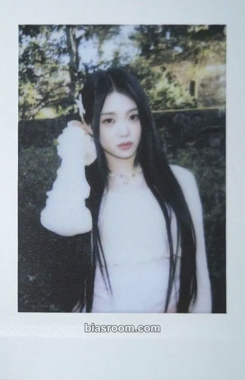 Yubin LOVE&POP pt.1 Photocard - tripleS - tripleS K-pop photocard