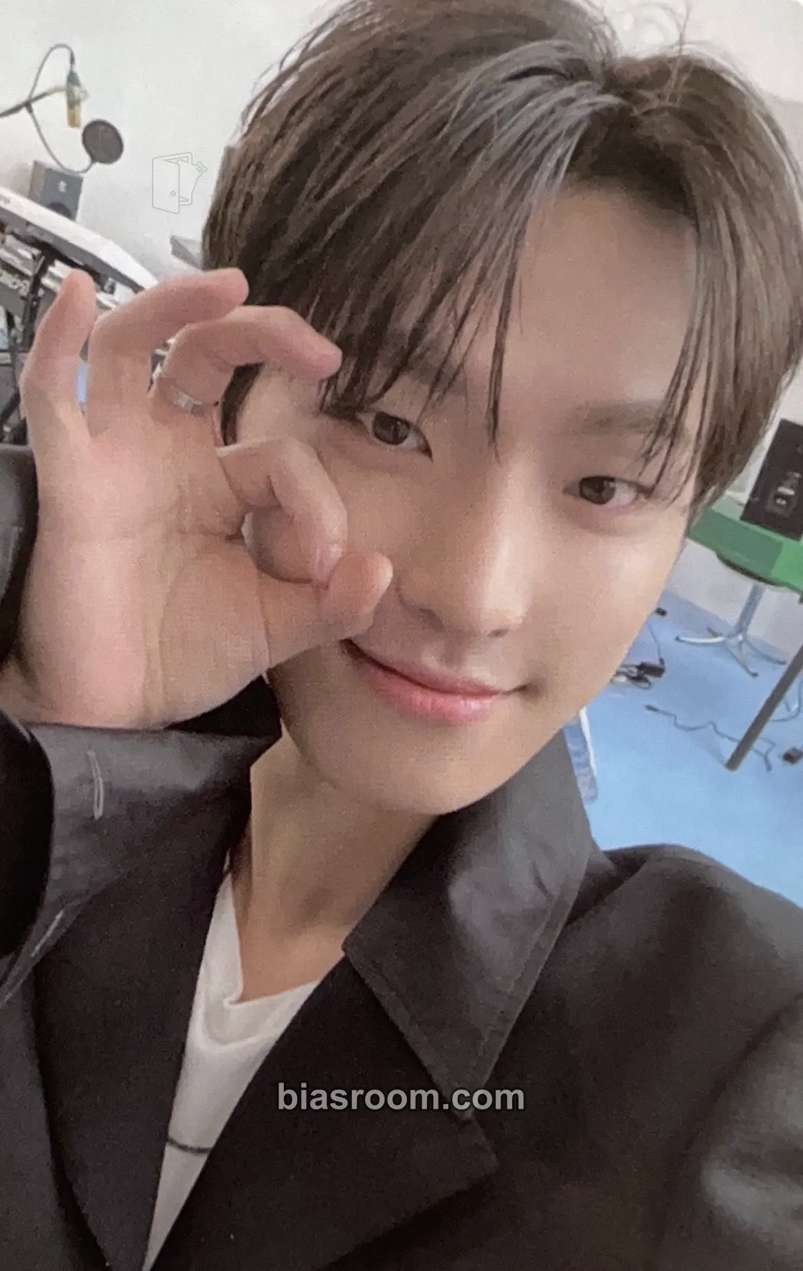 Dino 17 IS RIGHT HERE Photocard - SEVENTEEN - SEVENTEEN K-pop photocard
