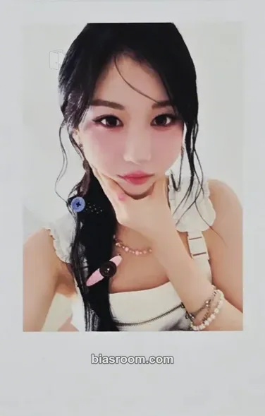 Kaede LOVE&POP pt.1 Photocard - tripleS - photocard K-pop di tripleS