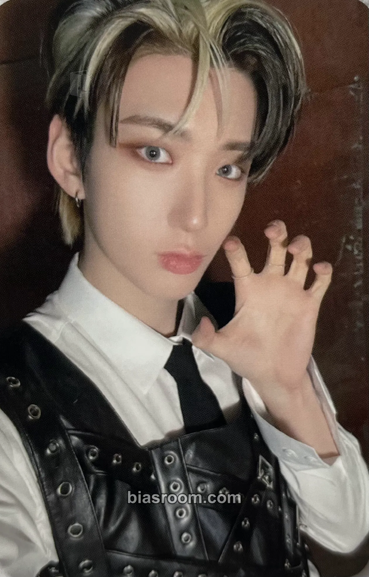 Hwon Realize Photocard - The KingDom - The KingDom K-pop photocard
