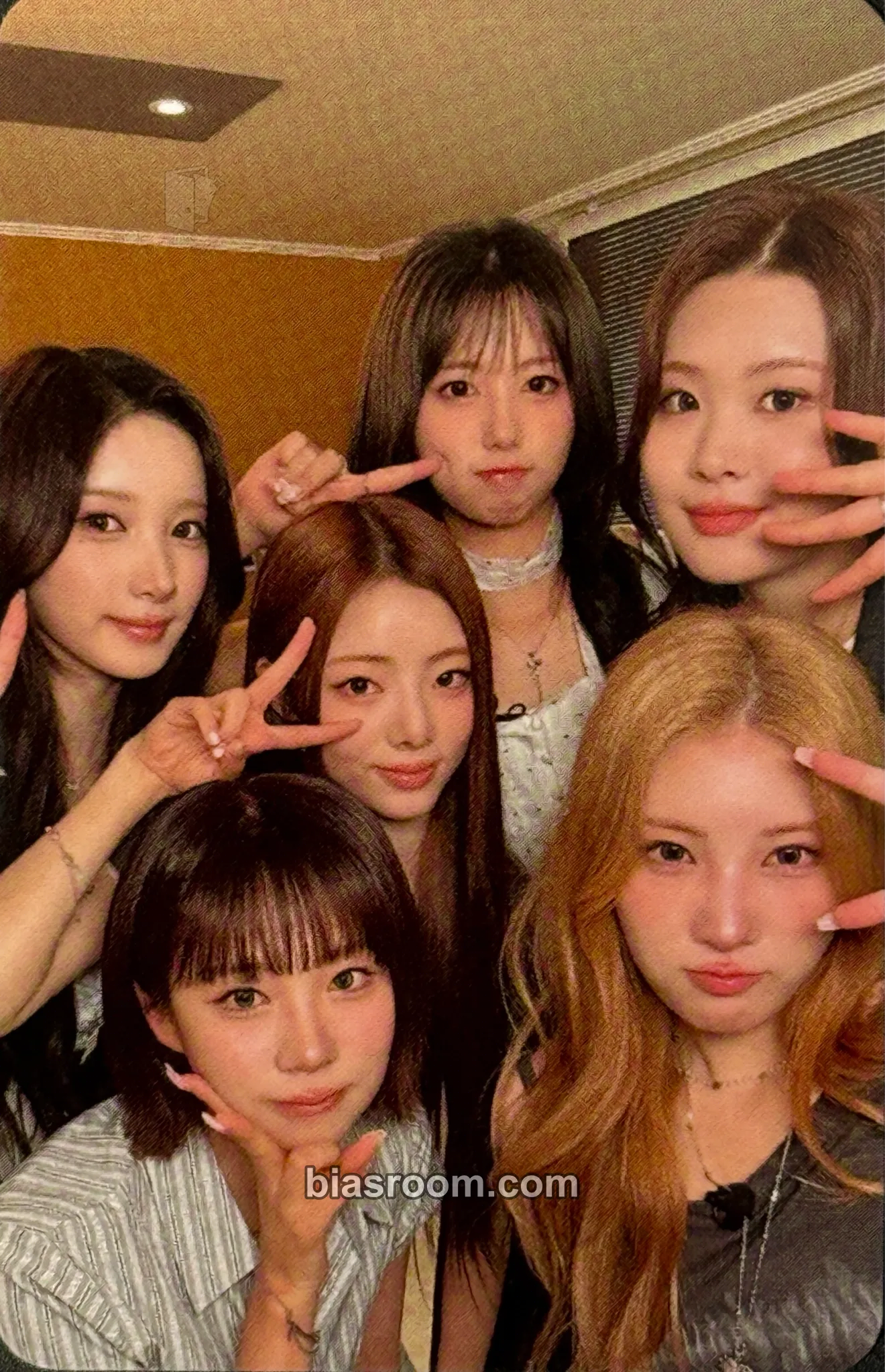 Purple Kiss’ Plory Day – Party <Ploryland> Photocard - PURPLE KISS - PURPLE KISS K-pop photocard