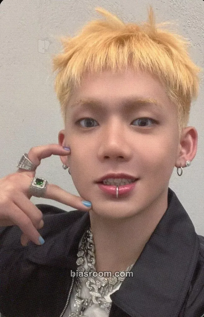 Choi Hyunsuk Special Moment - 2025 Fan Concert Photocard - TREASURE - TREASURE K-pop photocard