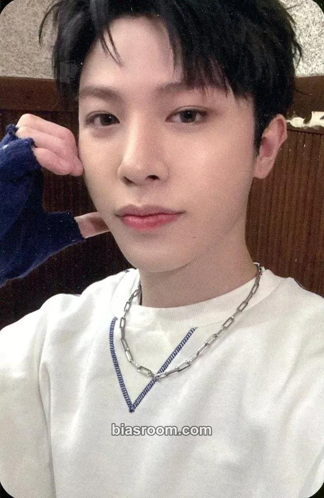 So Junghwan Special Moment - 2025 Fan Concert Photocard - TREASURE - TREASURE K-pop photocard