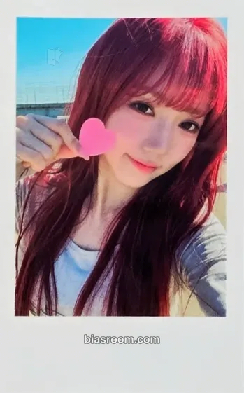Shion LOVE&POP pt.1 Photocard - tripleS - tripleS K-pop photocard