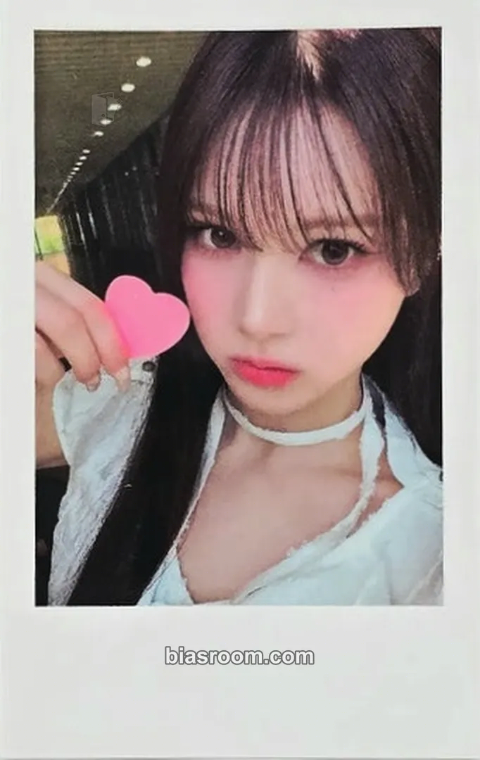 Mayu LOVE&POP pt.1 Photocard - tripleS - tripleS K-pop photocard