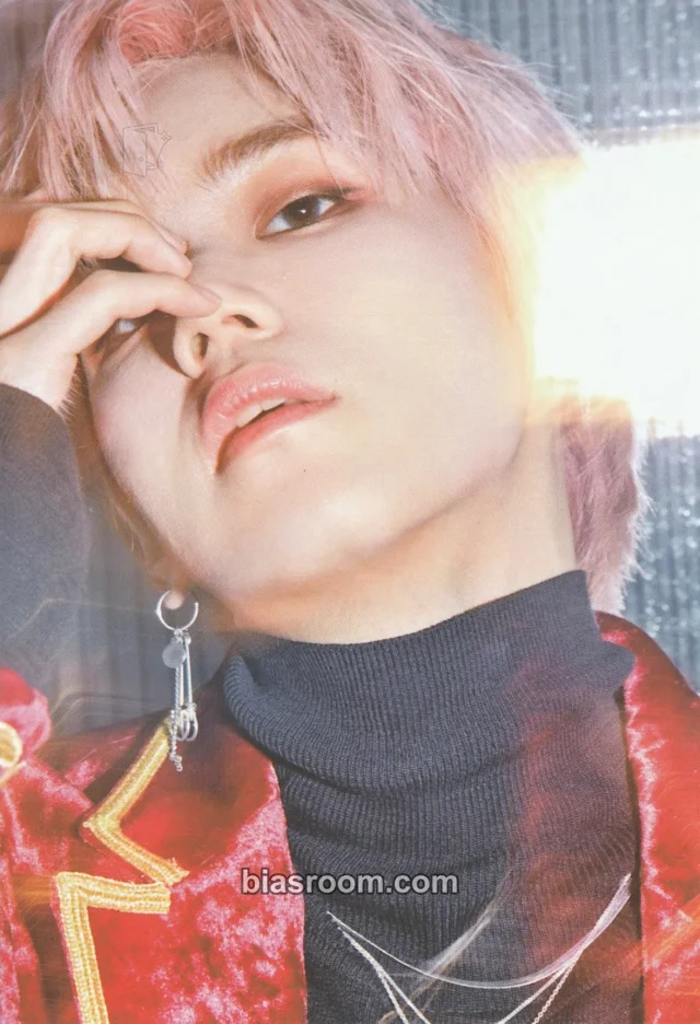 ENOi - Laon - RED in the Apple Album postcard
