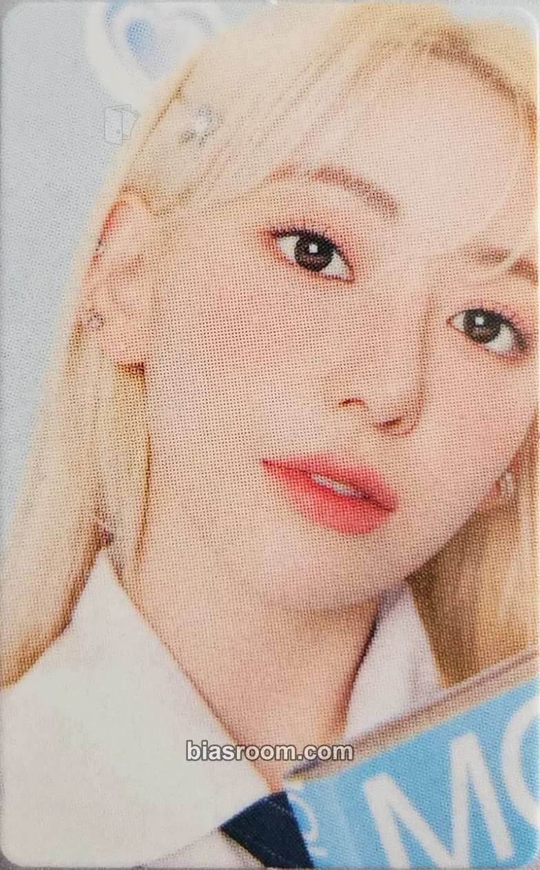 Sakura Molak x Sakura Photocard - LE SSERAFIM - LE SSERAFIM K-pop photocard